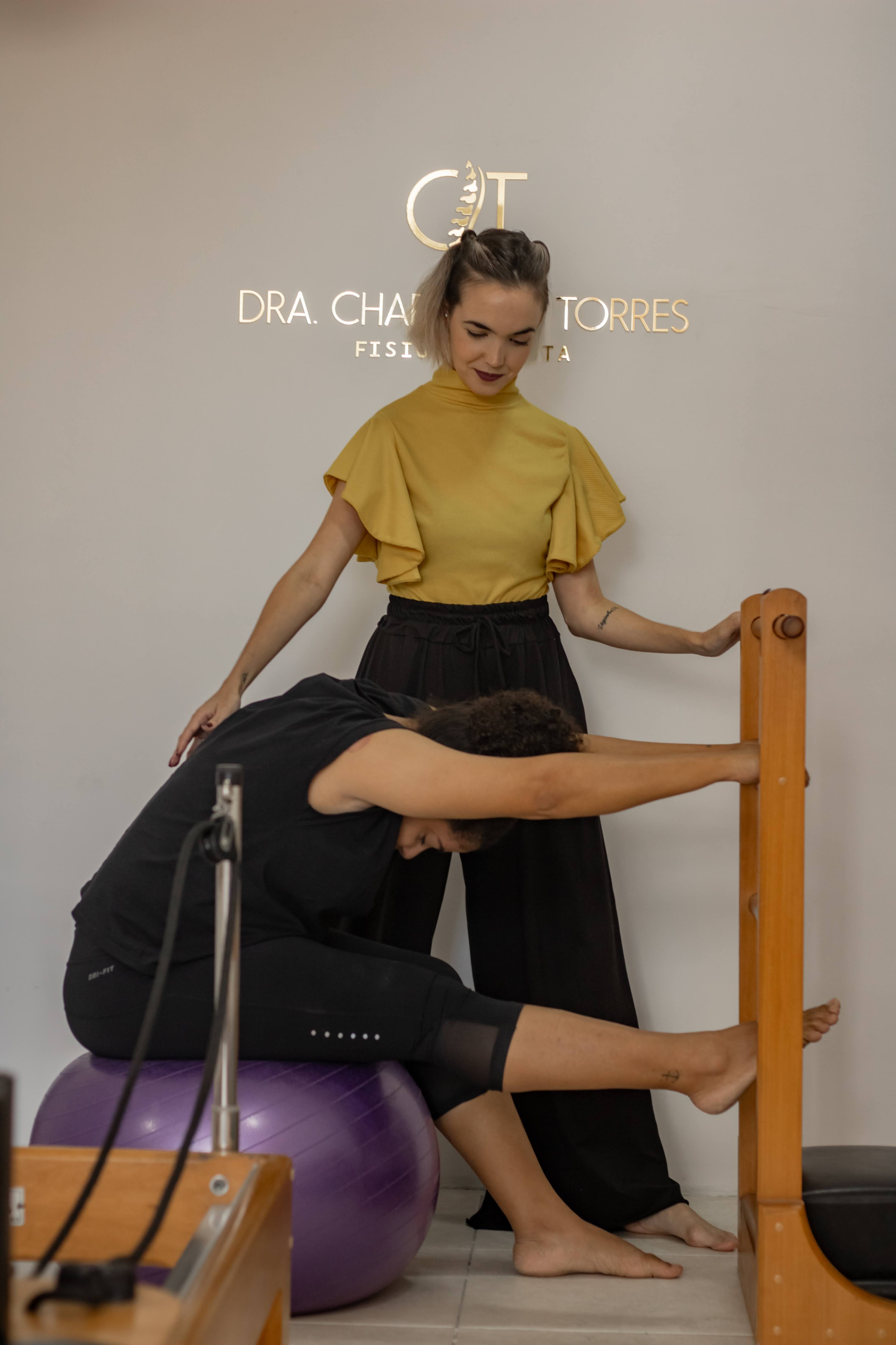 Pilates em Casa, em Eventos com Grupos e no Estúdio Dra. Caroline Melo